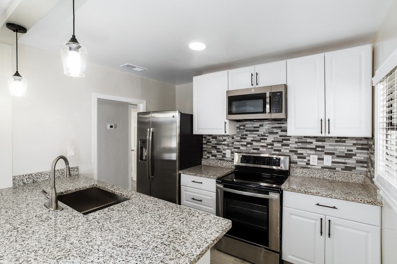 1757 E 11th St #NA - Photo 3 of 17