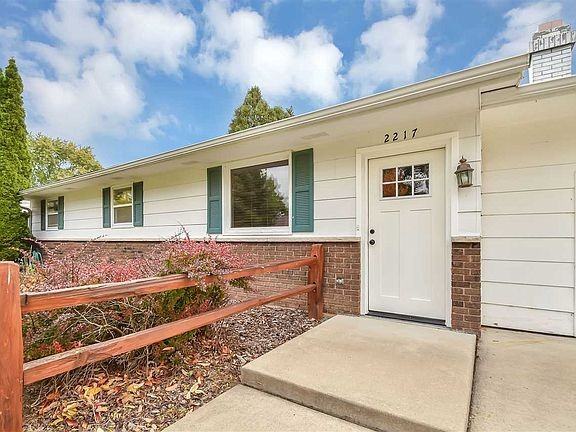 2217 Barberry Ln #NA - Photo 2 of 28