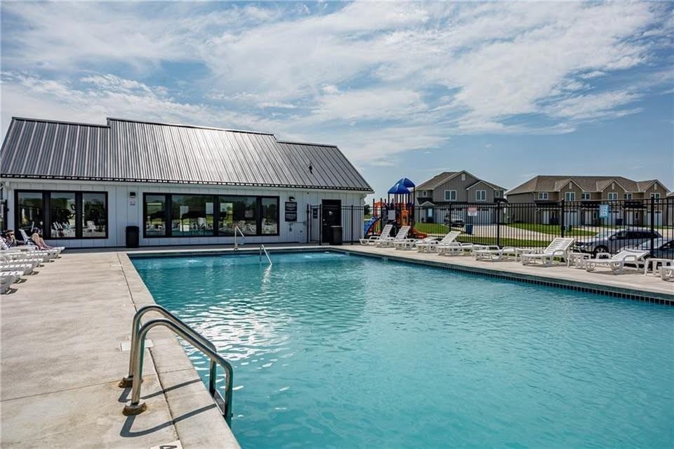 378 Se 85th Rd #B - Photo 5 of 26