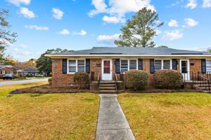 featured image of 105 N Meade St #A