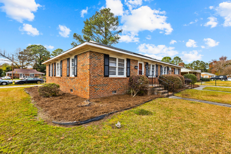 105 N Meade St #A - Photo 2 of 17