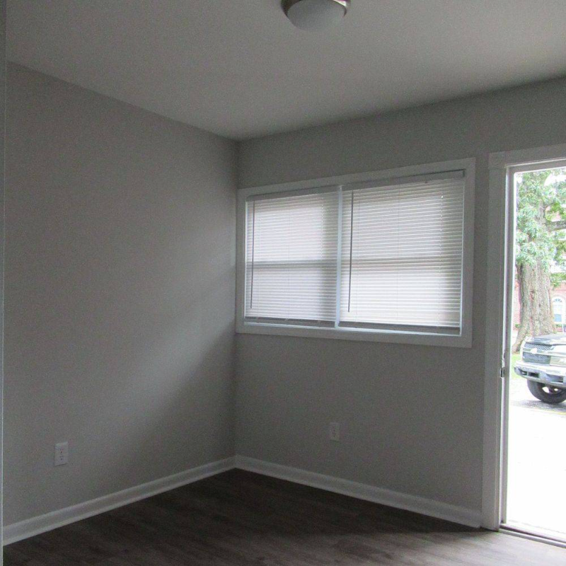 611 E 11th St #E - Photo 3 of 15