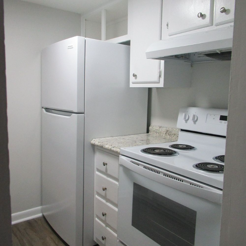 611 E 11th St #E - Photo 4 of 15