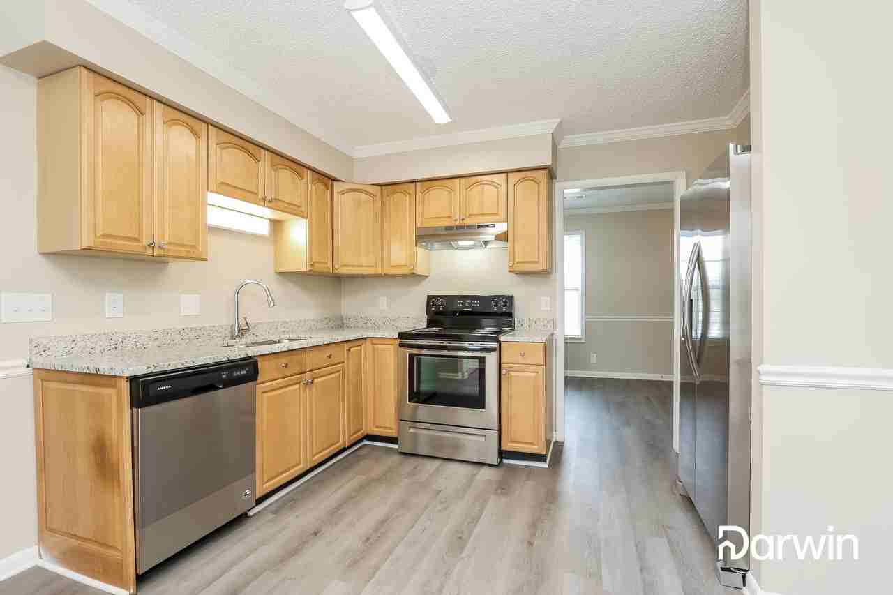 204 New Towne Ct - Photo 3 of 15