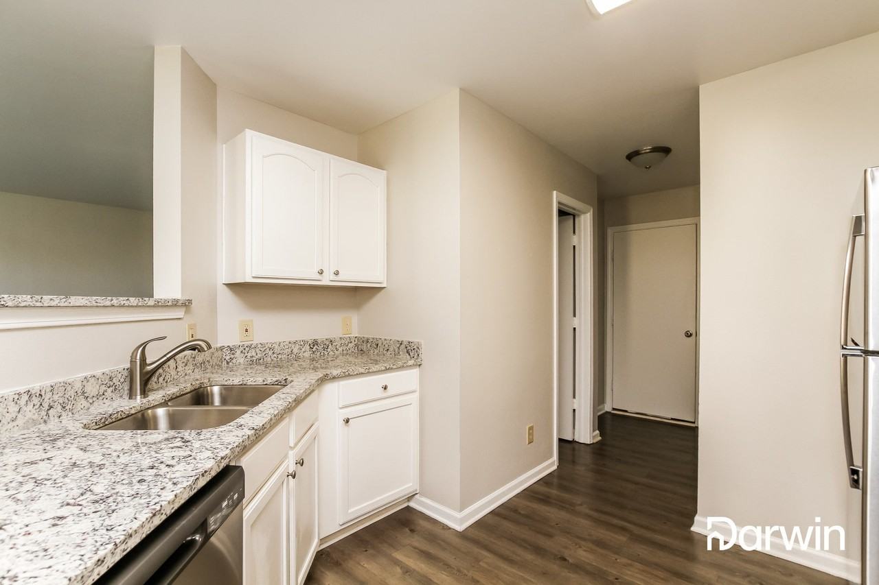 125 Valencia Ln - Photo 3 of 15