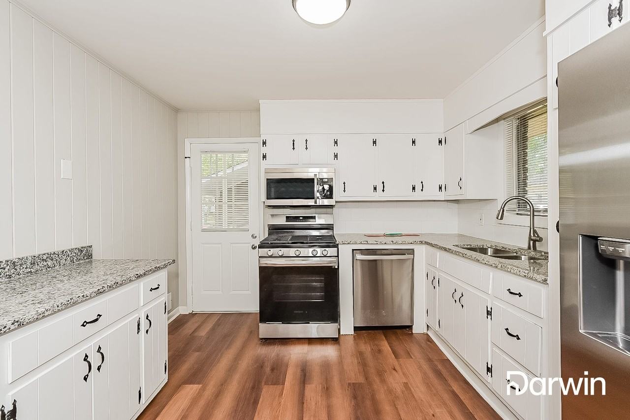 1623 Jolly Green Ct - Photo 3 of 15