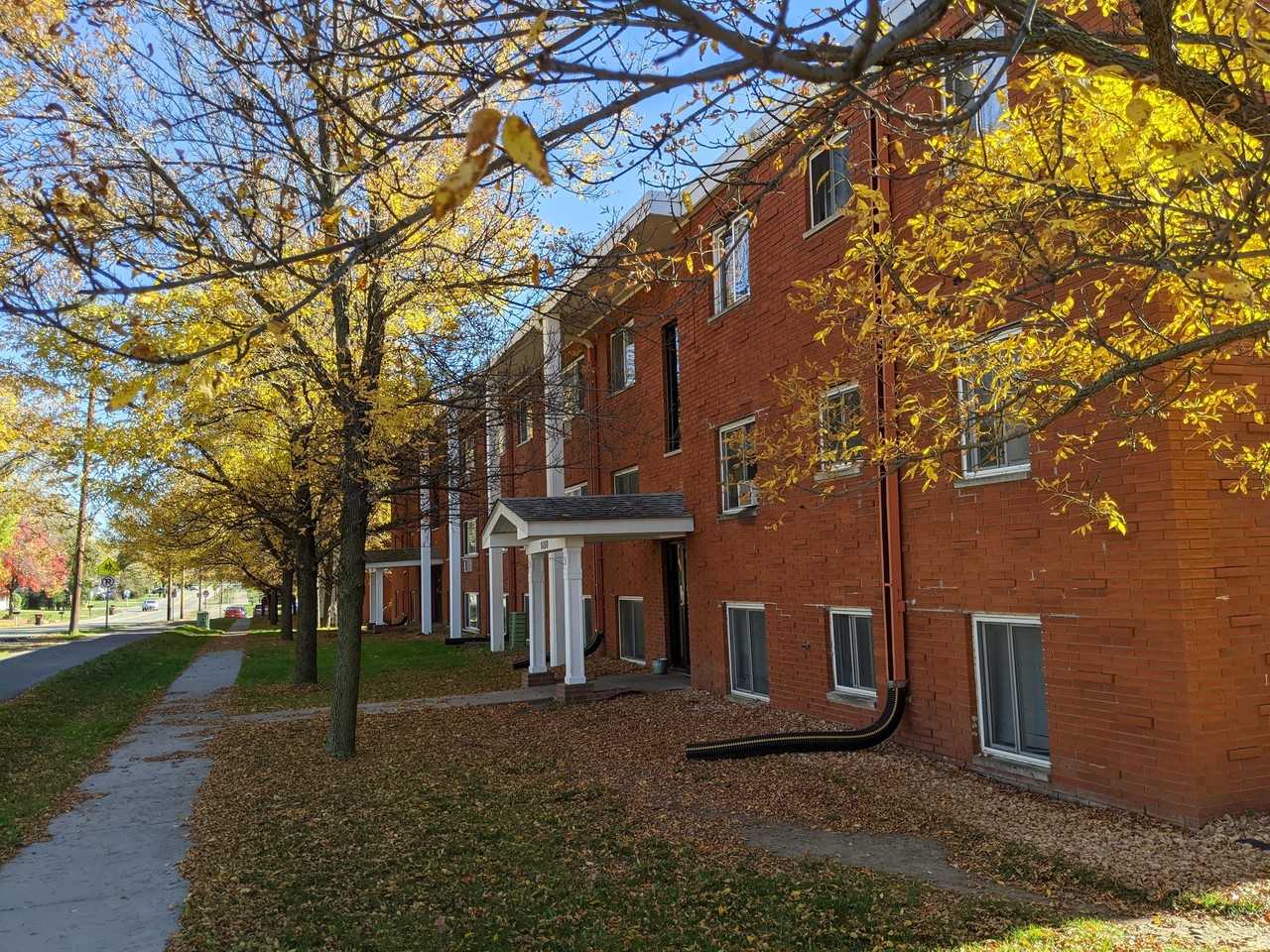 Sherwood Glen - Photo 3 of 50