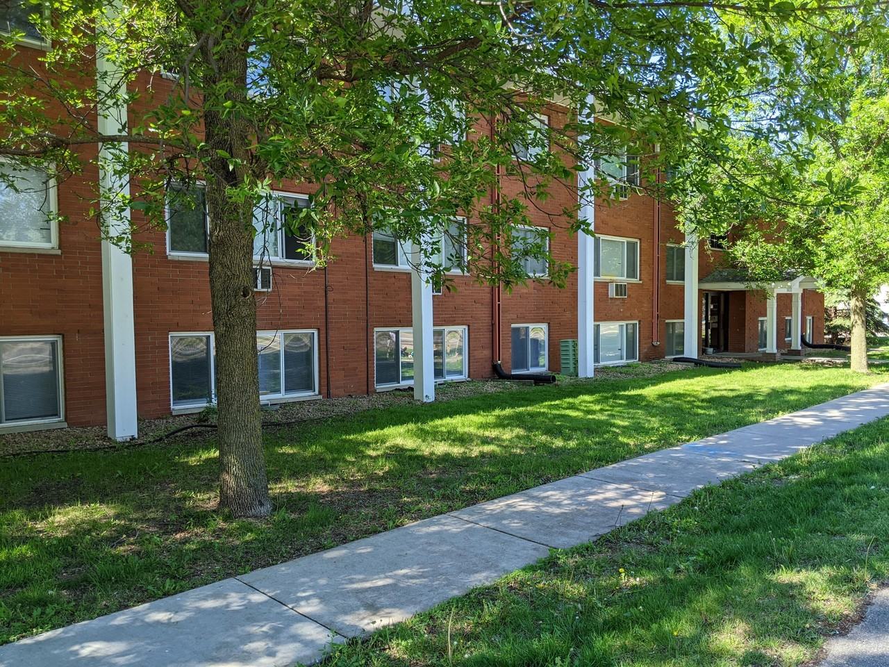 Sherwood Glen - Photo 4 of 50