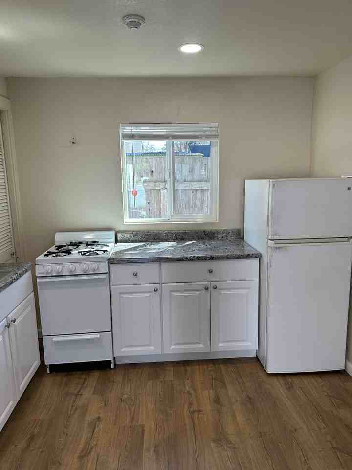 934 Clark Street - Photo 2 of 7