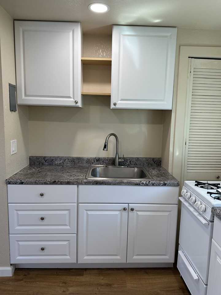 934 Clark Street - Photo 3 of 7