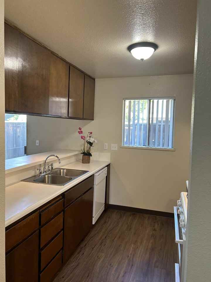 3501 Shawnee Drive - Photo 4 of 12
