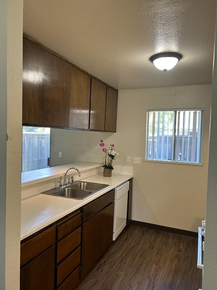 3501 Shawnee Drive - Photo 5 of 12