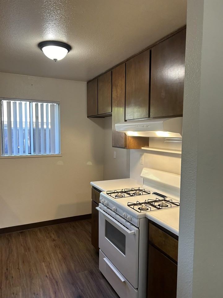 3501 Shawnee Drive - Photo 6 of 12