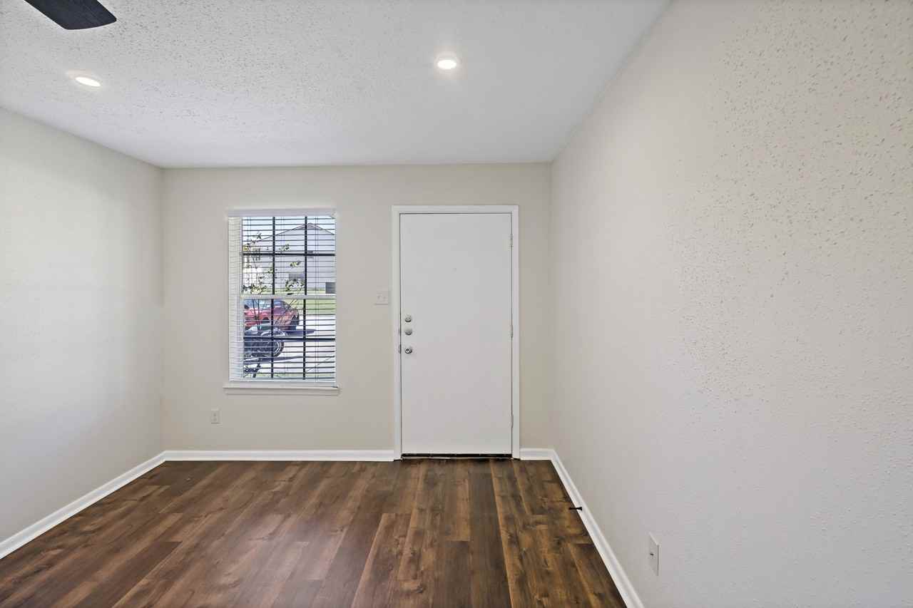 1414 Hillside Drive - Photo 2 of 17