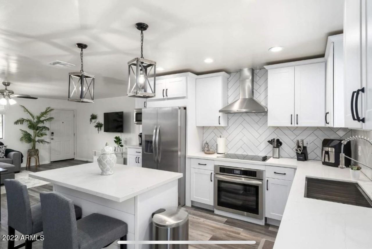 2331 West Belmont Avenue - Photo 2 of 19