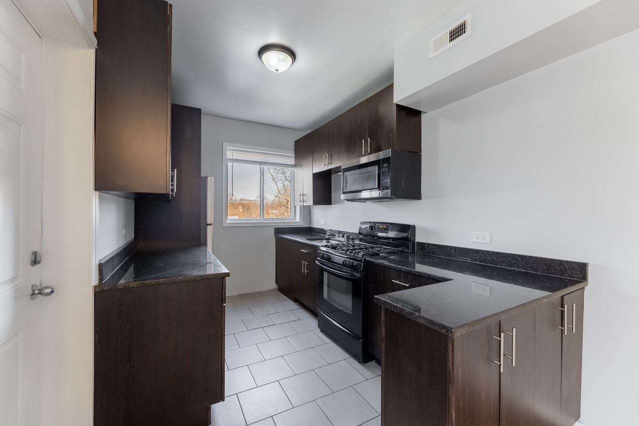 7626-28 South Drexel Avenue - Photo 5 of 11