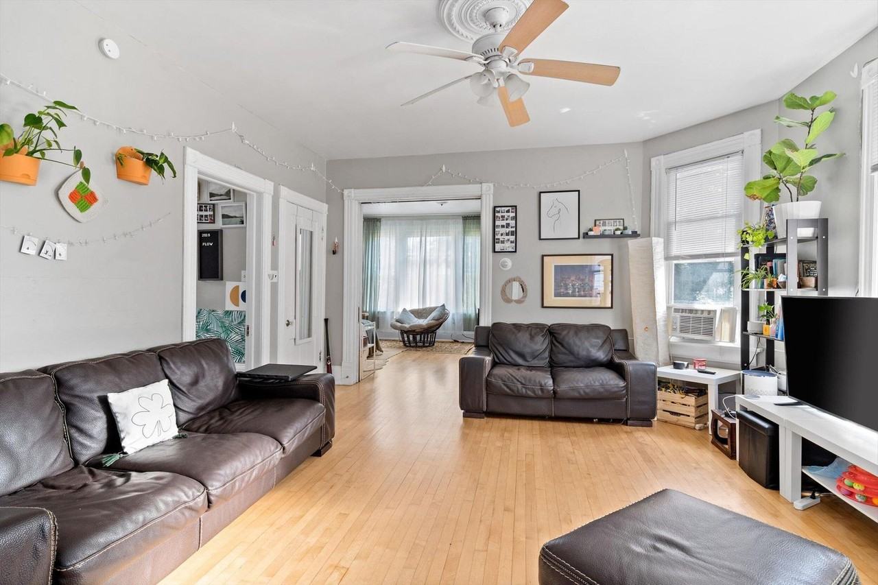 2515 N Cramer St - Photo 2 of 19