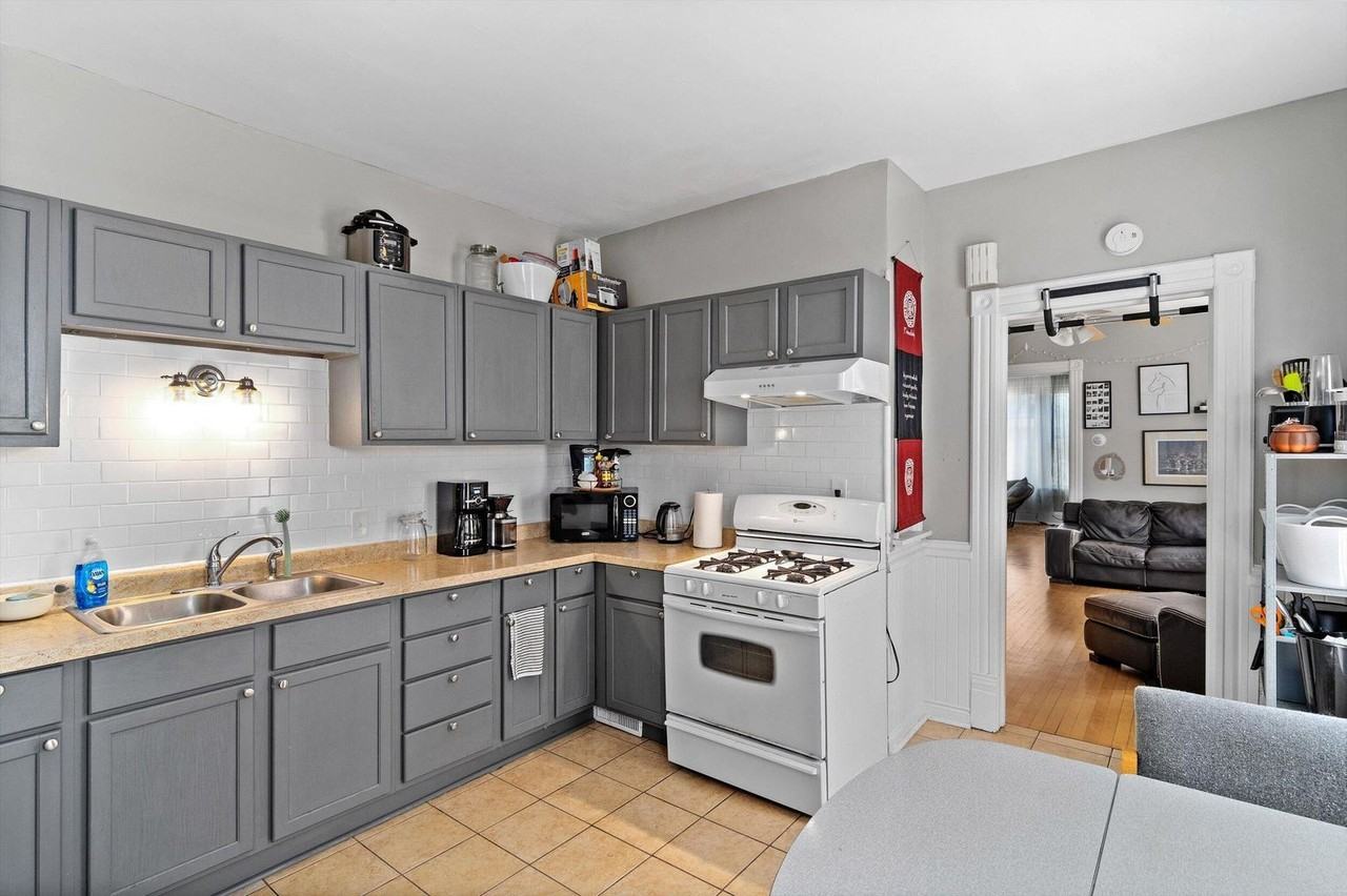 2515 N Cramer St - Photo 4 of 19