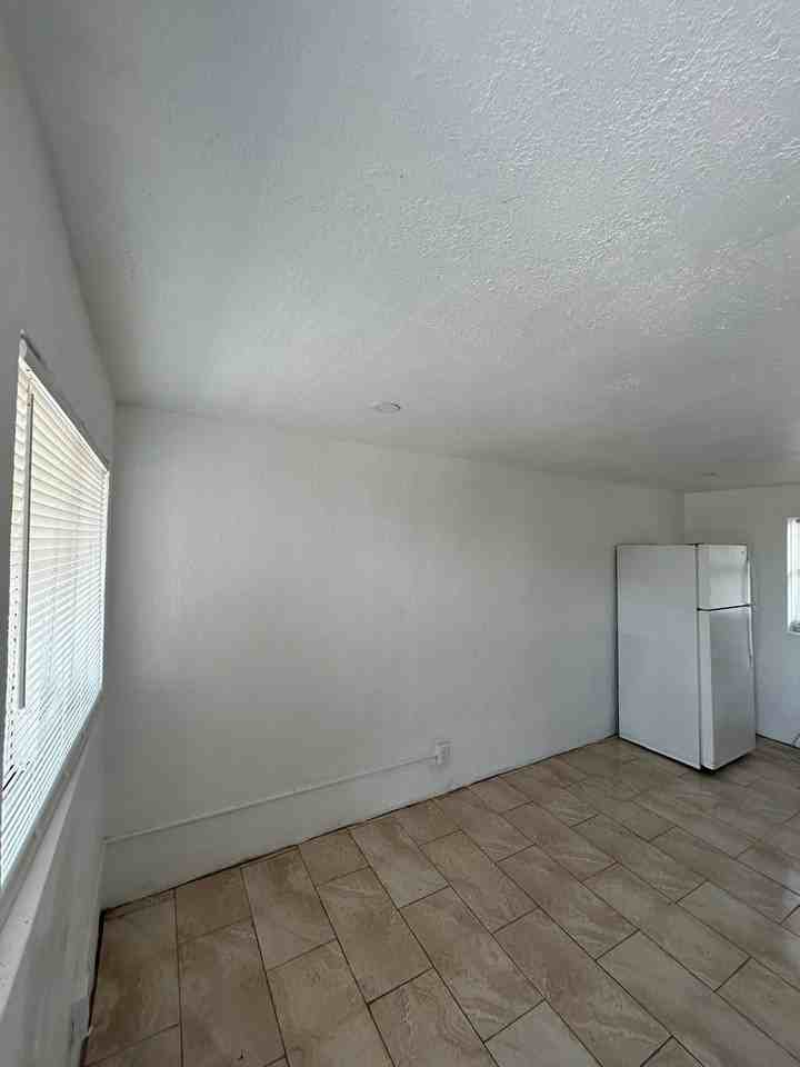 GW OPA LOCKA LLC - Photo 2 of 11