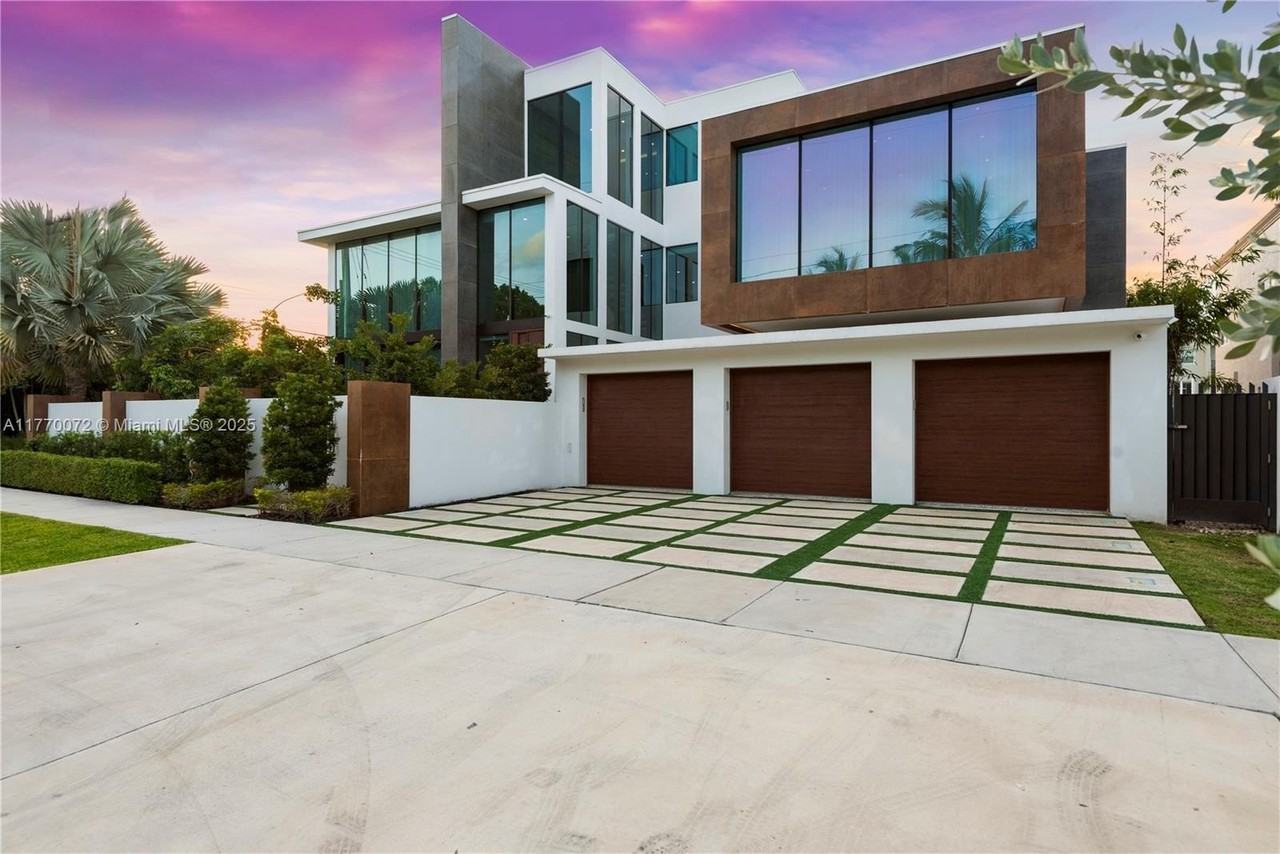 1400 Bayview Dr - Photo 5 of 50