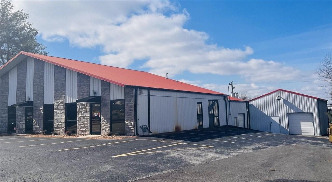 855 Lovers Ln - Photo 2 of 12