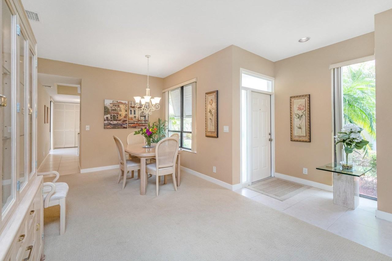 135 Old Meadow Way - Photo 5 of 23