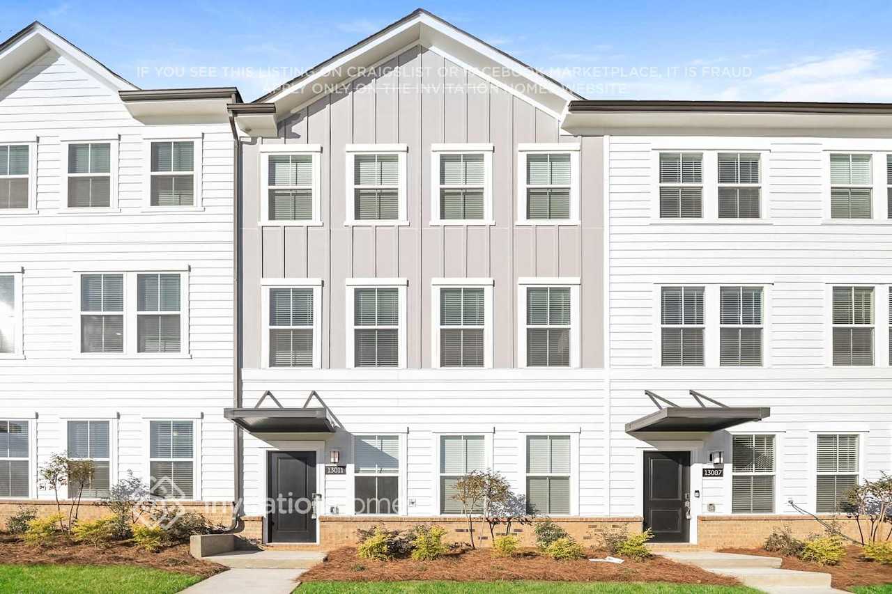 13011 Western Ln