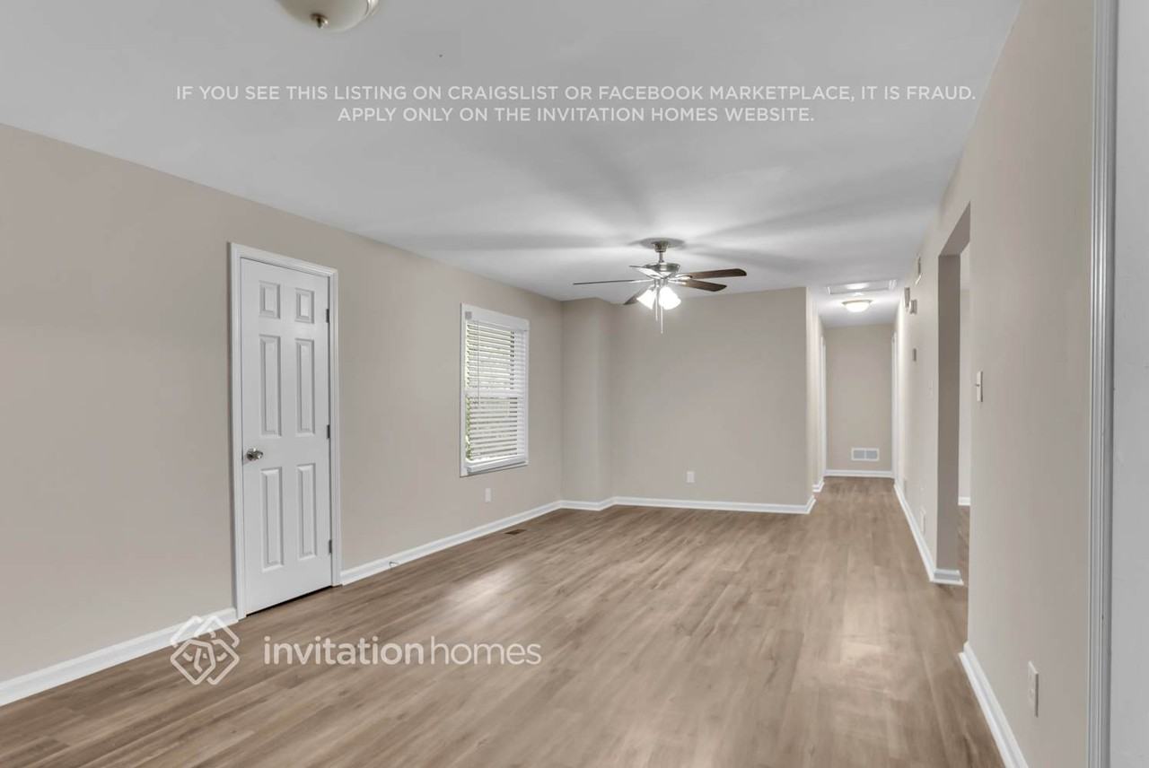 2866 Gresham Rd Se - Photo 4 of 21