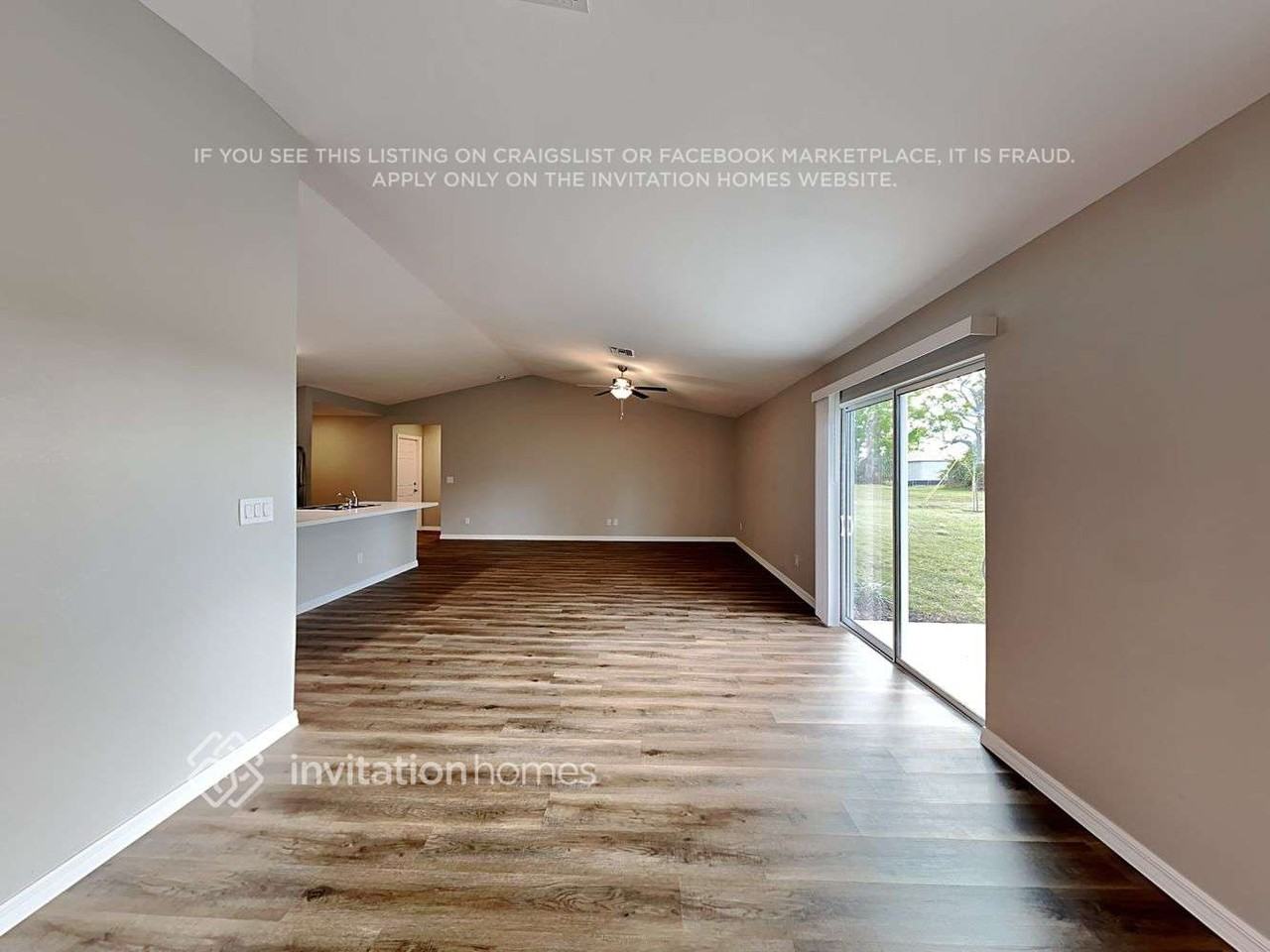 16049 Juarez Cir - Photo 4 of 21