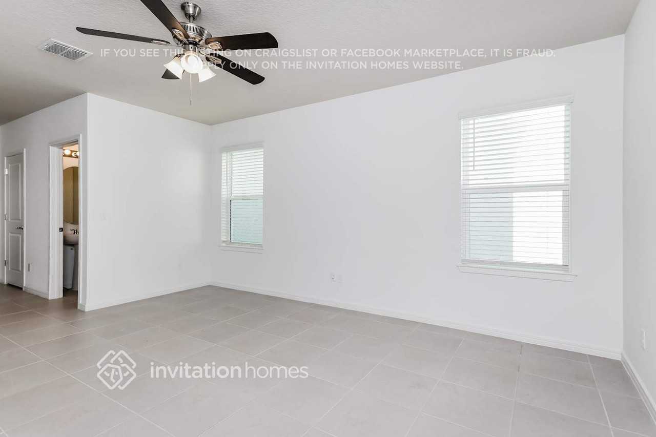1919 Tohoqua Blvd - Photo 4 of 25