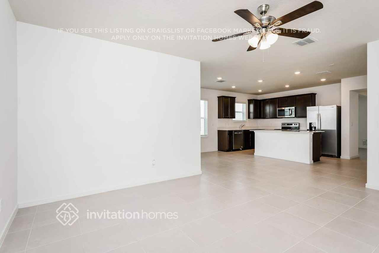 1919 Tohoqua Blvd - Photo 5 of 25