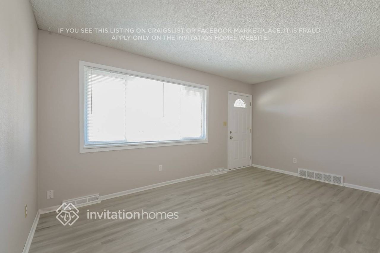 1284 Ember St - Photo 2 of 14