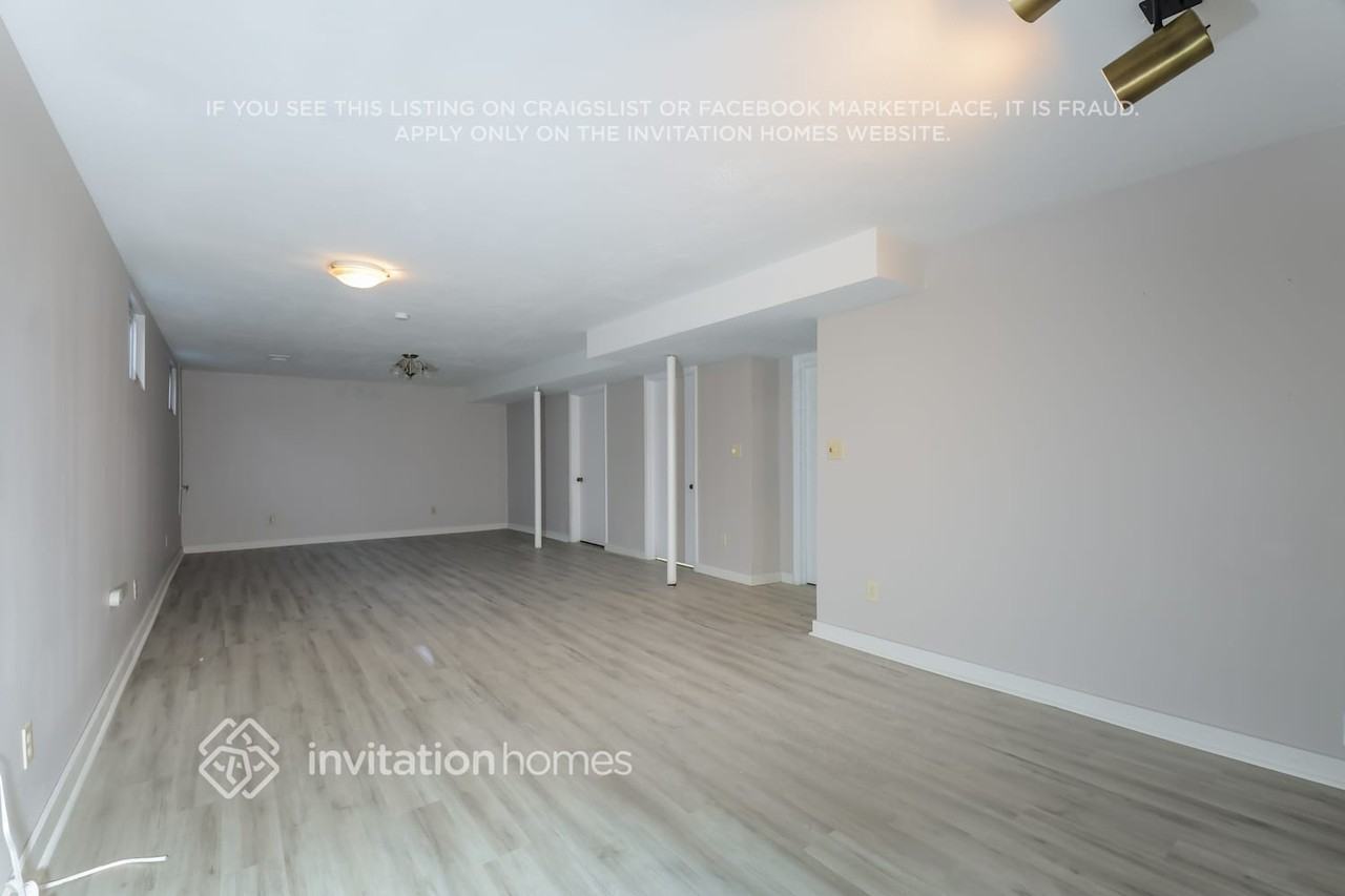 1284 Ember St - Photo 7 of 14