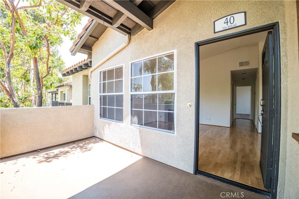 40 Via Solaz - Photo 3 of 18