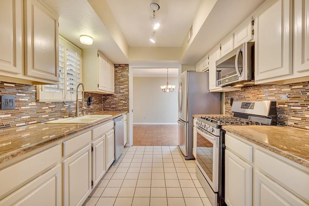 6143 Sierra Valle Ln - Photo 2 of 36