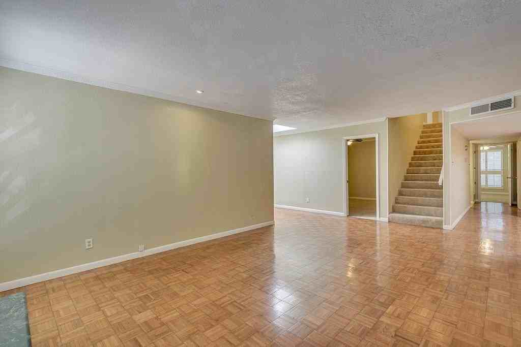 6143 Sierra Valle Ln - Photo 6 of 36