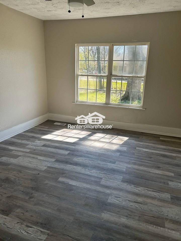 4817 Court R - Photo 2 of 8