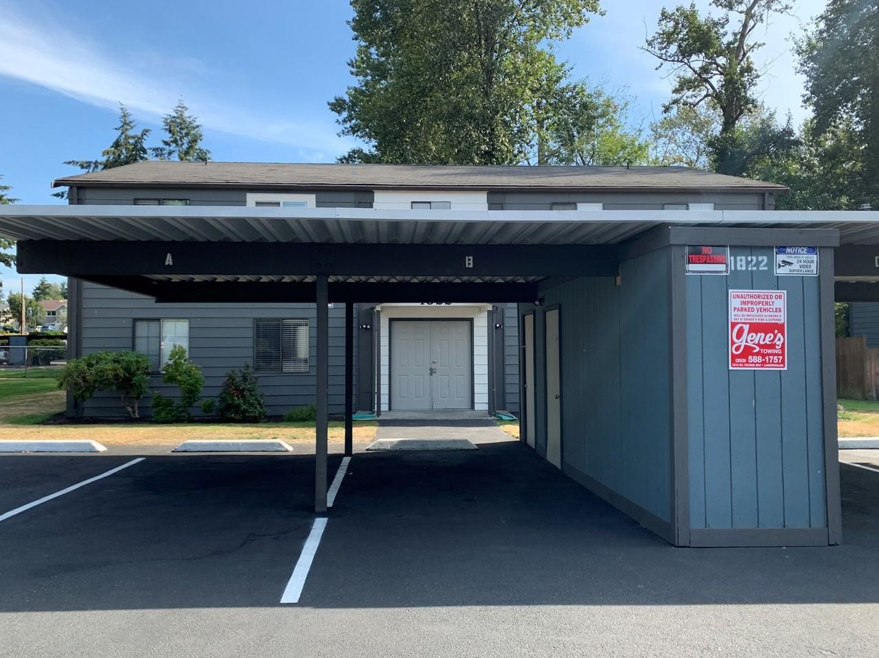 1822 S 95th St Apt B - Photo 2 of 15