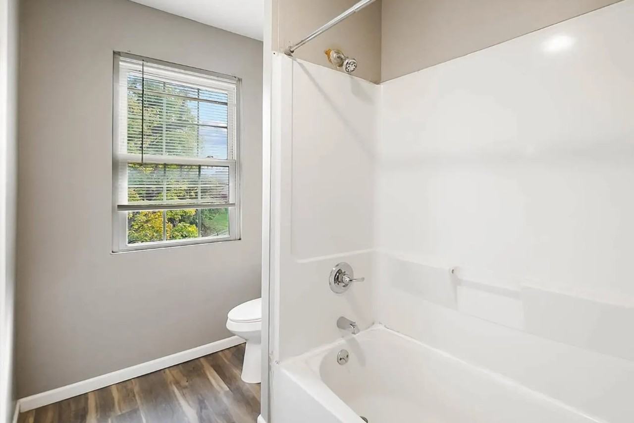 4532 Park Pl - Photo 3 of 10