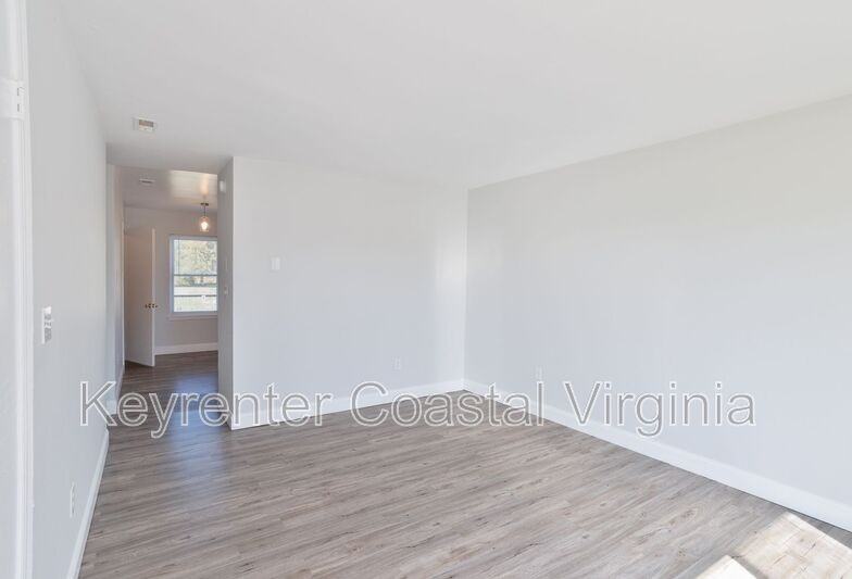 1881 White Marsh Rd - Photo 3 of 19