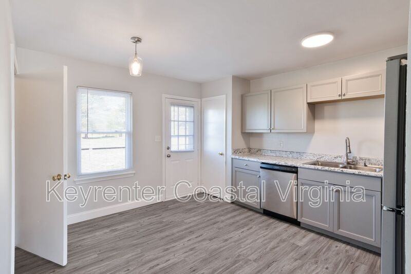 1881 White Marsh Rd - Photo 5 of 19