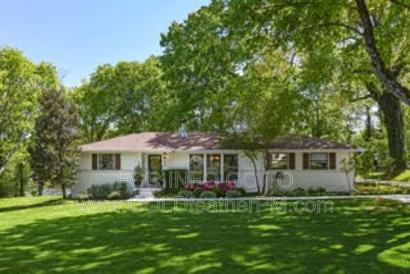 425 Landon Dr - Photo 3 of 35