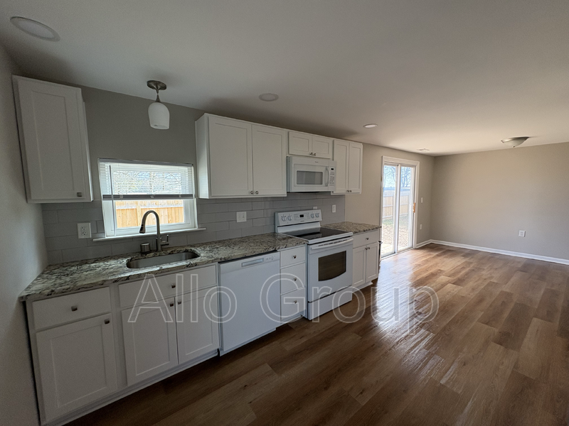 35541 Parker Rd - Photo 7 of 16