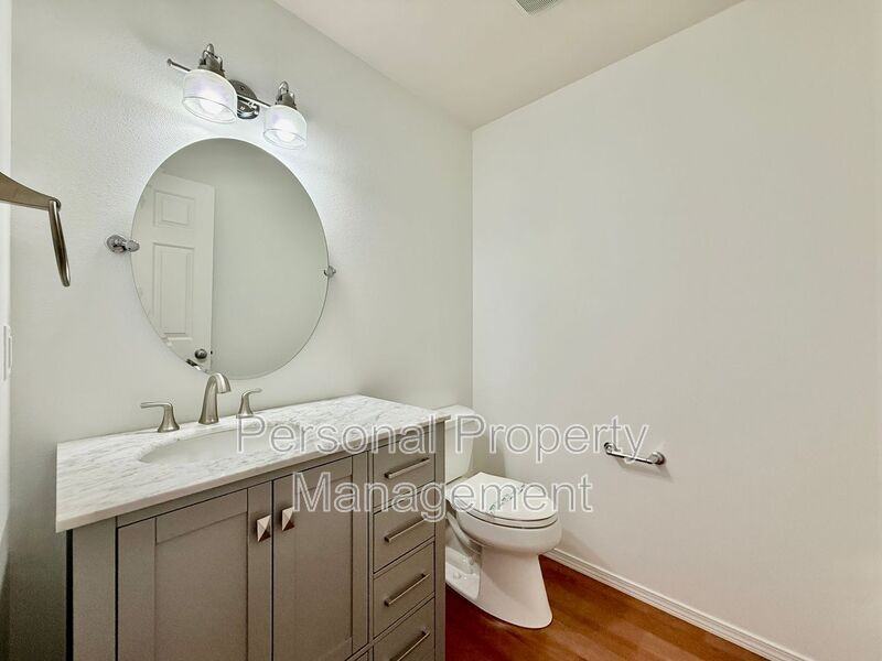 5327 N St - Photo 7 of 22