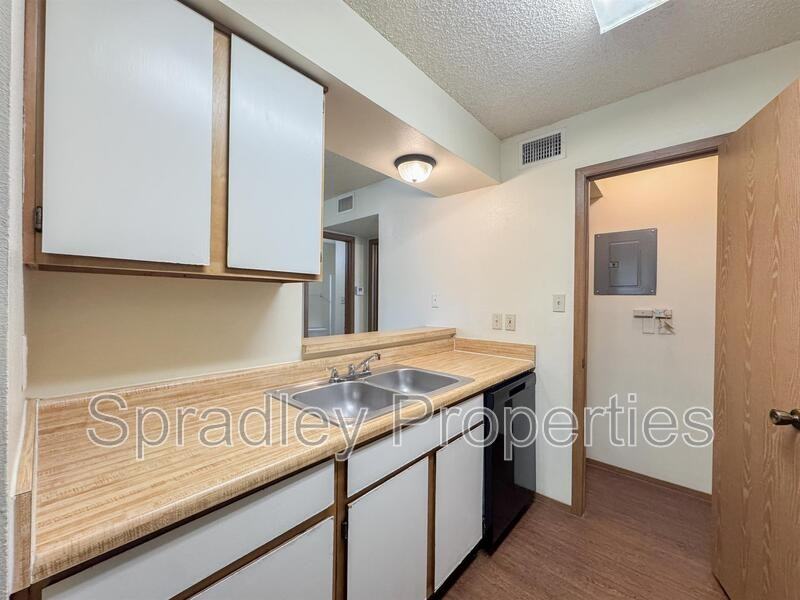 120 W Main St - Photo 5 of 13