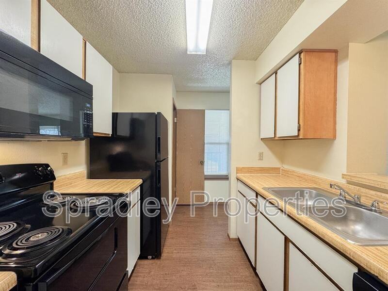 120 W Main St - Photo 6 of 13