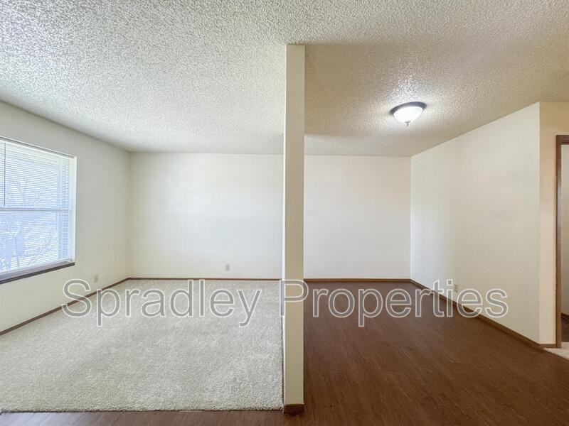 120 W Main St - Photo 7 of 12