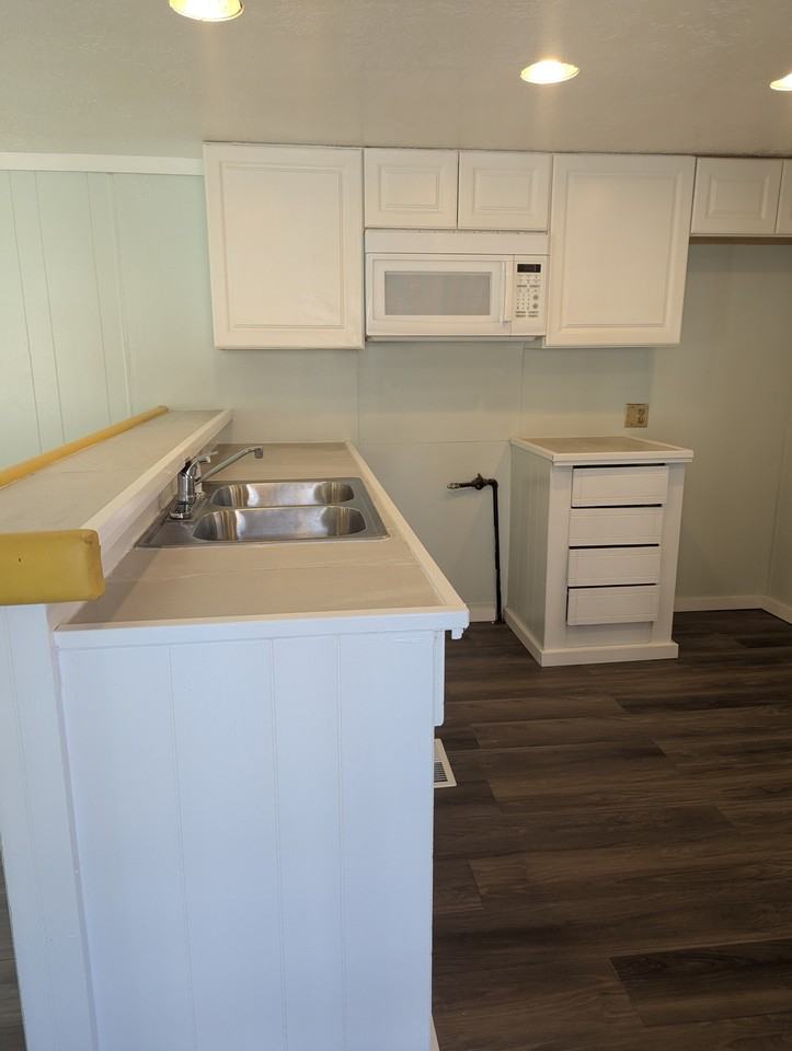 189 S Main St #21 - Photo 4 of 14