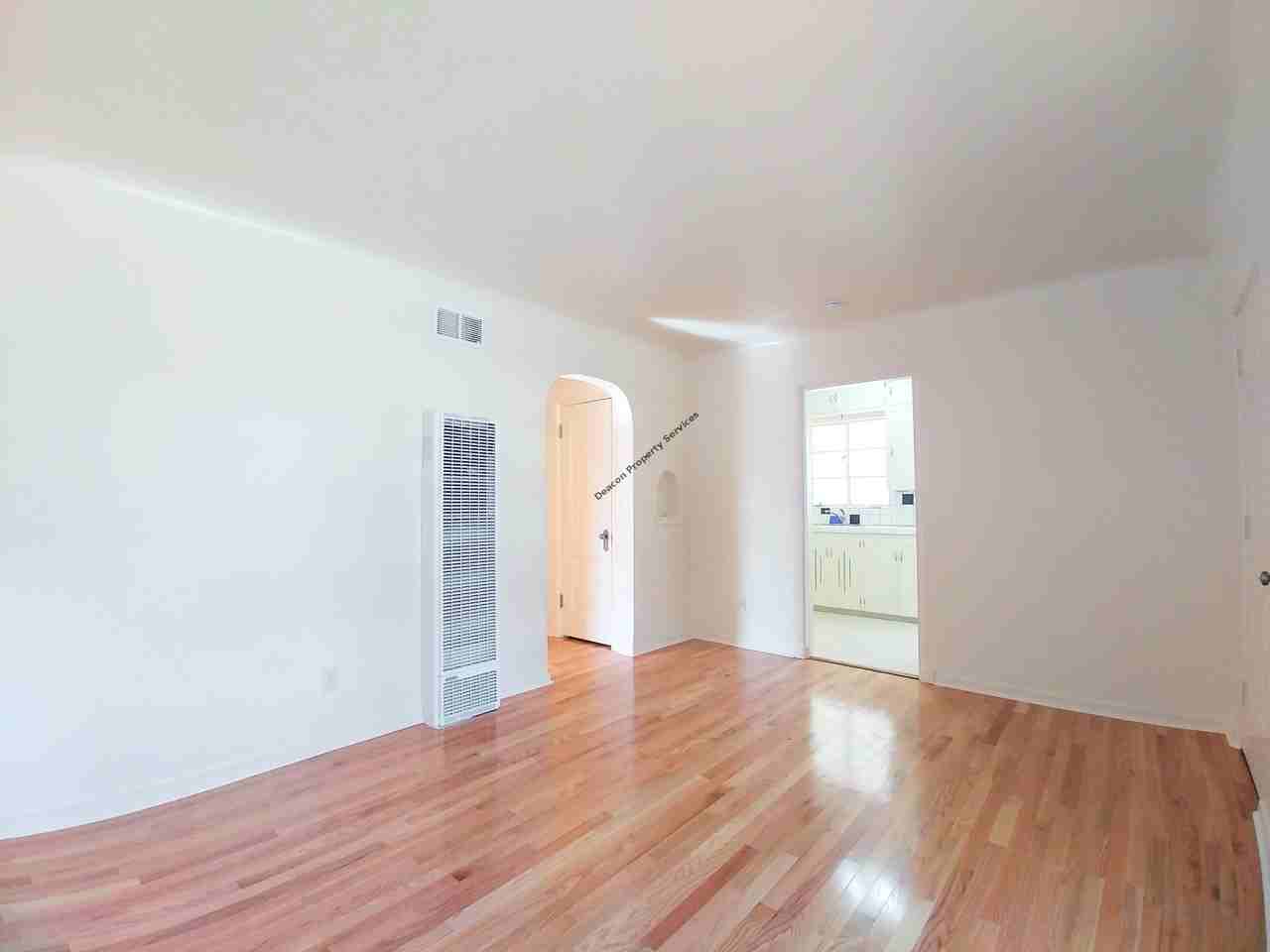 401 14Th St Sw - Photo 3 of 46