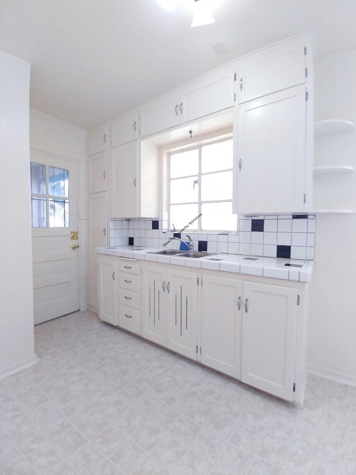 401 14Th St Sw - Photo 7 of 46